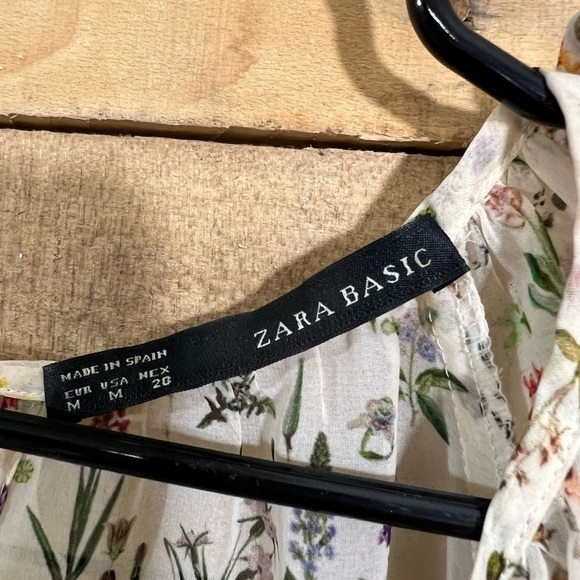 ZARA Basic White Floral Blouse Size Medium - Picture 5 of 5